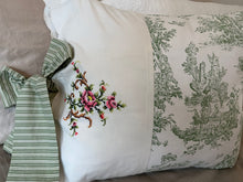 Load image into Gallery viewer, vintage charm pillow collection