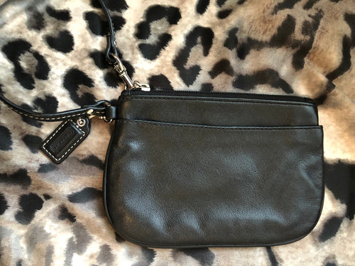 consignment bag - Coach black wristlet