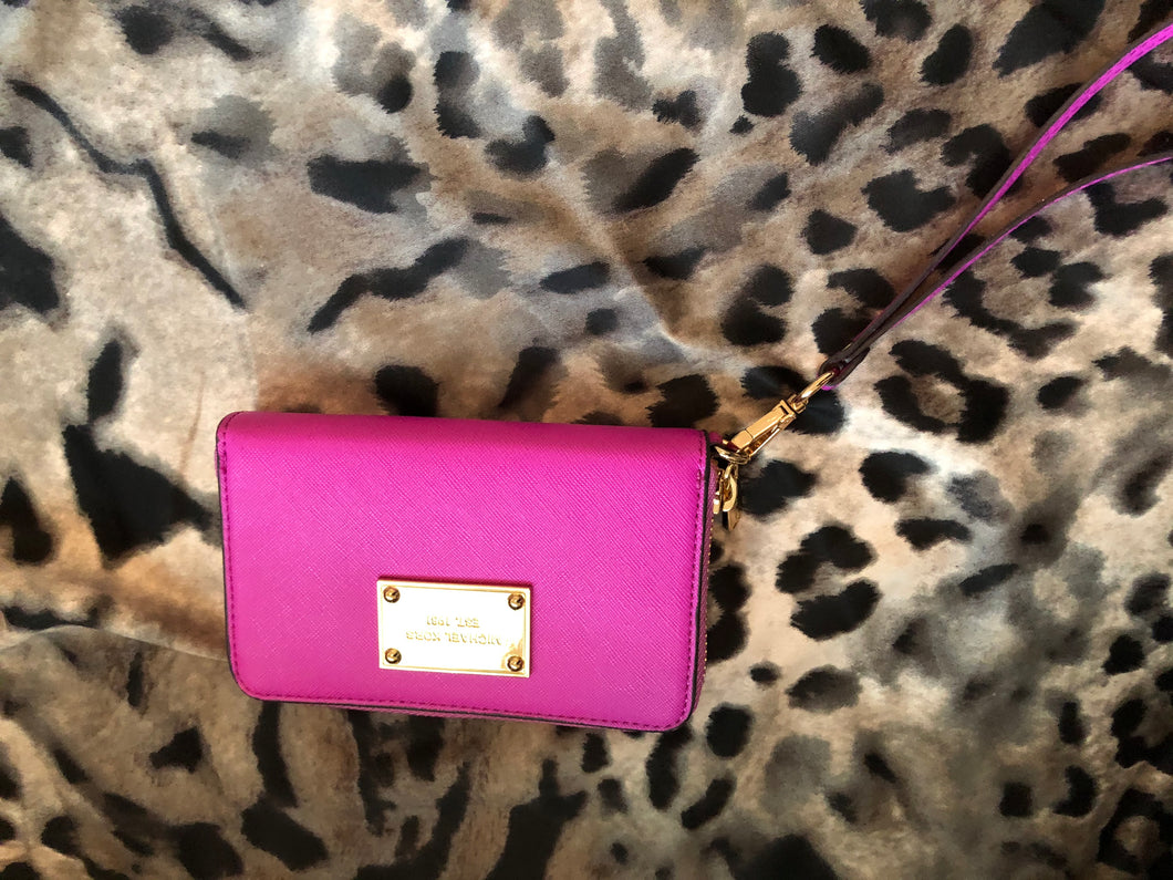 consignment bag - Michael Kors wristlet wallet, pink